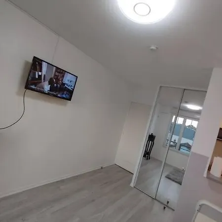 Studio Antony Centre Equipe Wifi, 7Minutes A Pieds Gare Antony Avec Rer B , Orlyval Exterior foto